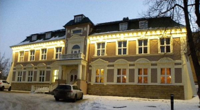 Гостиница Pałac Dąbrowa  Черница